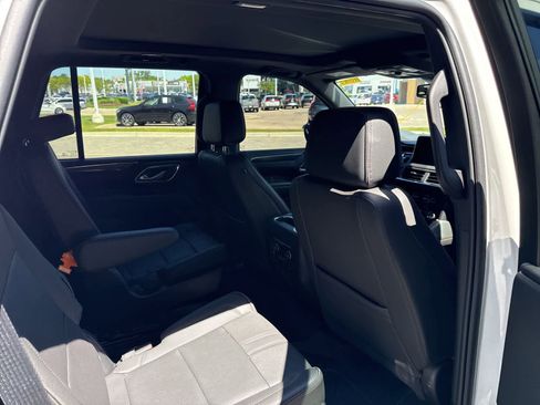 Used 2024 Chevrolet Tahoe RST w/ Luxury Package AWD/4WD image 14