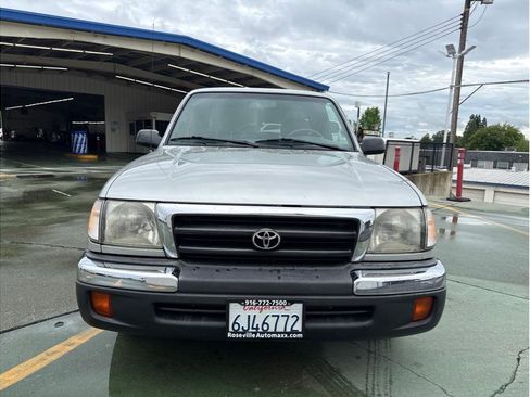Used 2000 Toyota Tacoma 2WD Xtracab image 3