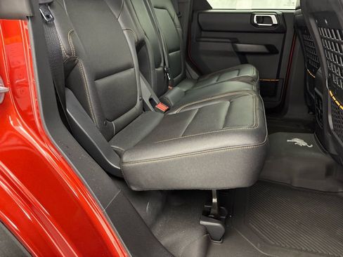 Used 2024 Ford Bronco Badlands image 44