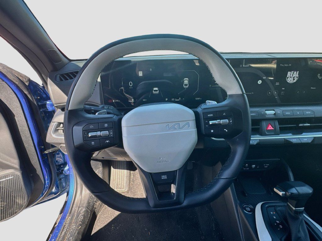 Certified 2025 Kia K4 GT-Line w/ GT-Line Premium Package FWD image 14