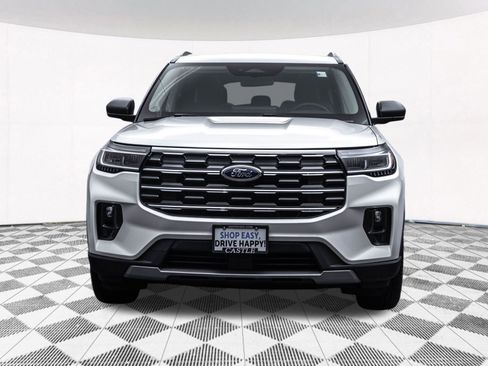 Used 2025 Ford Explorer Active w/ Active Comfort Package image 16