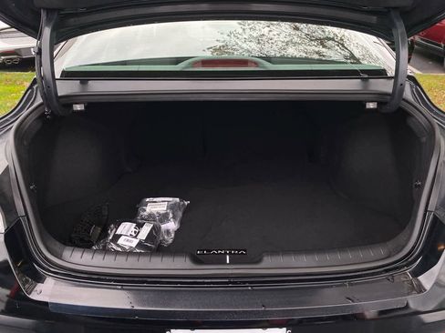 New 2025 Hyundai Elantra SEL w/ Cargo Package image 15