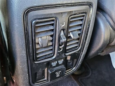 Used 2019 Jeep Grand Cherokee Limited image 28