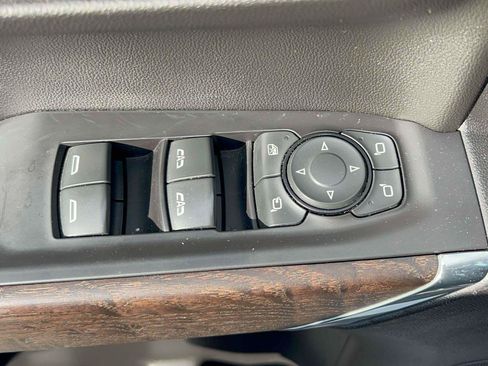 Used 2021 GMC Sierra 1500 AT4 w/ AT4 Value Package AWD/4WD image 16
