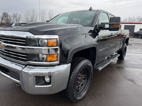 Used 2018 Chevrolet Silverado 3500 LT image 9