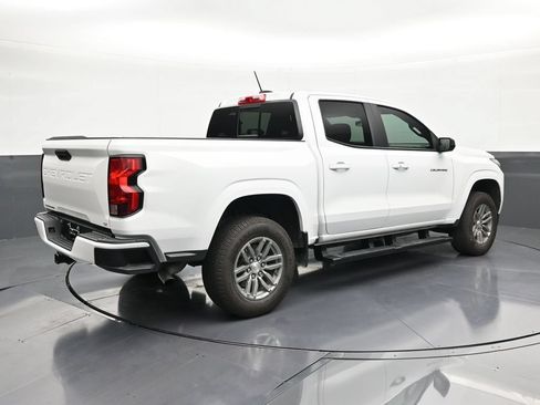 Used 2024 Chevrolet Colorado LT w/ LT Convenience Package RWD image 5