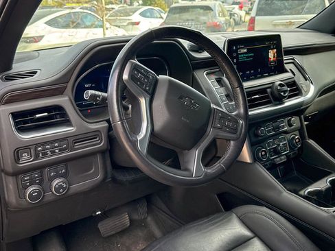 Used 2022 Chevrolet Tahoe Z71 w/ Luxury Package image 18