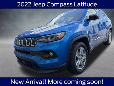Used 2022 Jeep Compass Latitude FWD image 2