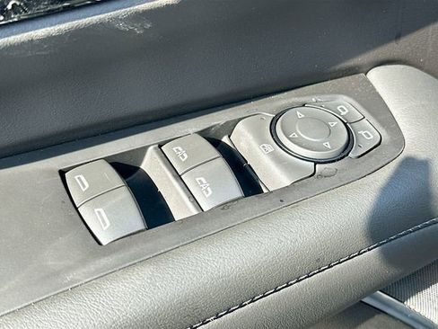 New 2026 Chevrolet Suburban LS image 19