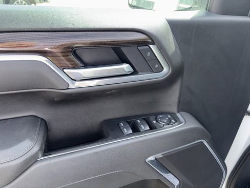 Used 2025 Chevrolet Silverado 1500 LT image 14