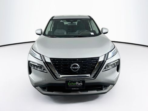 Used 2023 Nissan Rogue SV AWD/4WD image 2