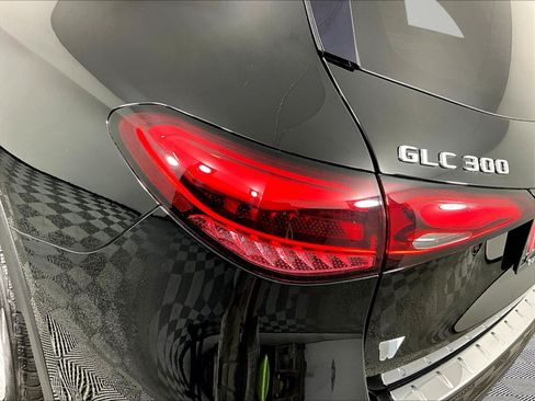 Used 2023 Mercedes-Benz GLC 300 4MATIC image 23