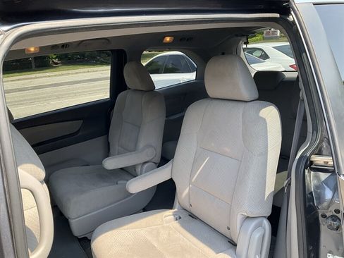 Used 2014 Honda Odyssey LX image 12