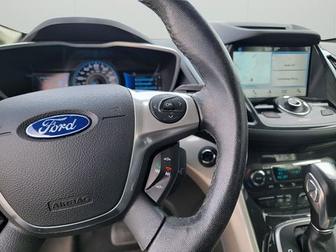 Used 2016 Ford C-MAX Energi SEL w/ Equipment Group 302A image 17