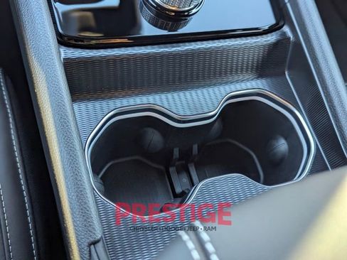 New 2026 Jeep Grand Cherokee L Limited image 22