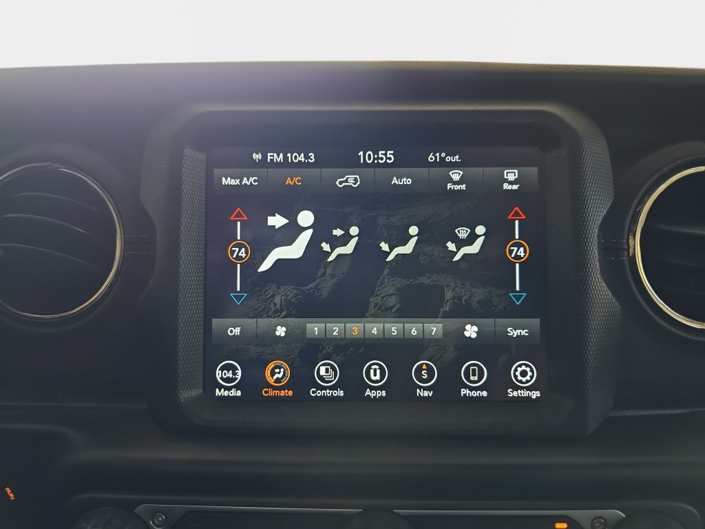 Used 2021 Jeep Wrangler Unlimited Sahara AWD/4WD image 22