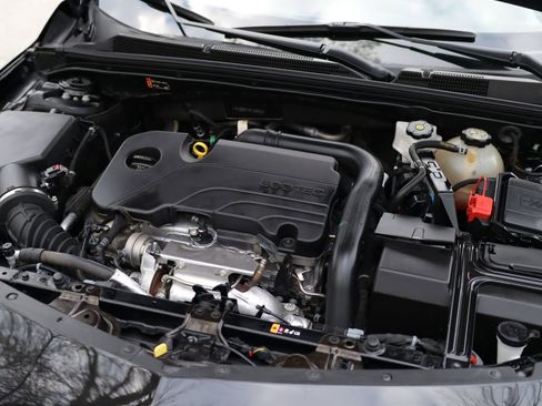 Used 2023 Chevrolet Malibu LT image 29