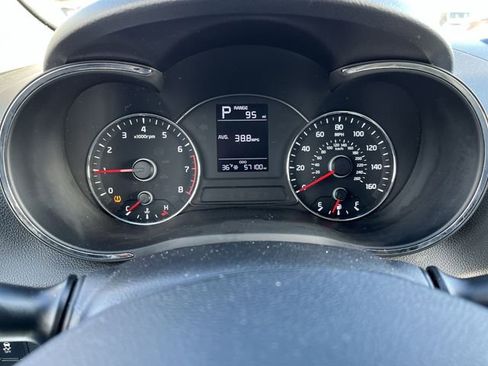 Used 2017 Kia Forte LX image 12