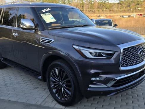 Used 2024 INFINITI QX80 Sensory w/ Cargo Package image 3