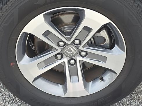 Used 2024 Honda Pilot EX-L image 9