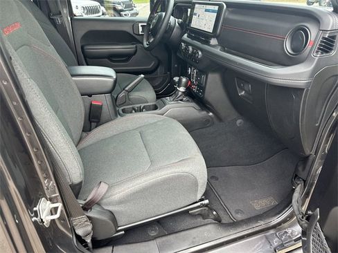 Used 2024 Jeep Gladiator Rubicon w/ Technology Group image 13