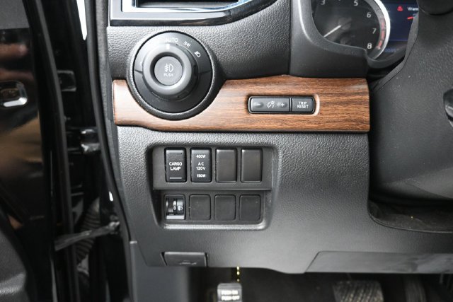 Used 2021 Nissan Titan Platinum Reserve w/ Moonroof Package AWD/4WD image 12