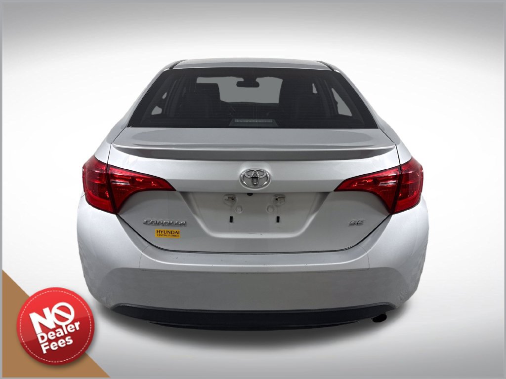 Used 2019 Toyota Corolla SE FWD image 2