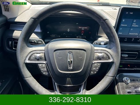 Certified 2023 Lincoln Nautilus AWD w/ Premium Package image 15