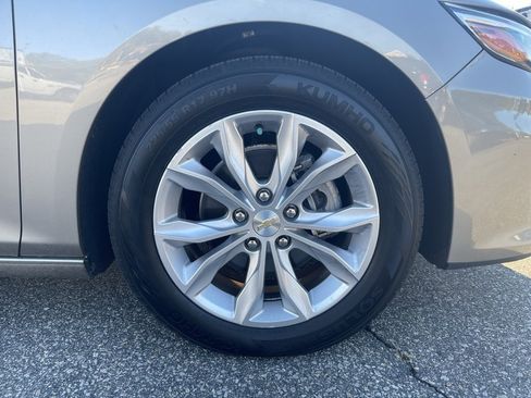 Used 2023 Chevrolet Malibu LT image 41