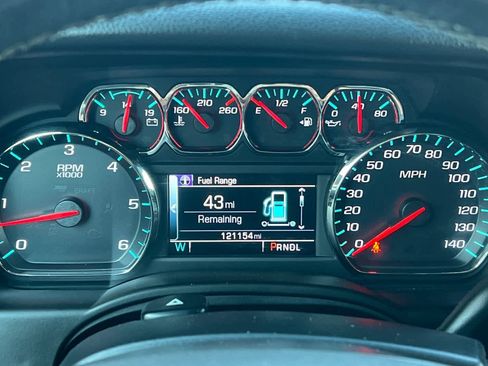 Used 2017 Chevrolet Suburban LT image 34