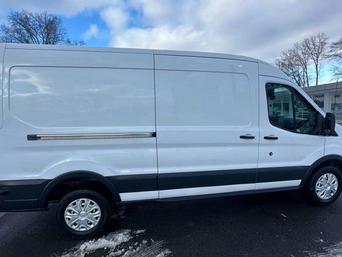 Used 2016 Ford Transit 250 148 Medium Roof image 4