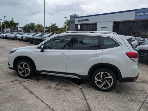 Certified 2023 Subaru Forester Touring AWD/4WD image 7