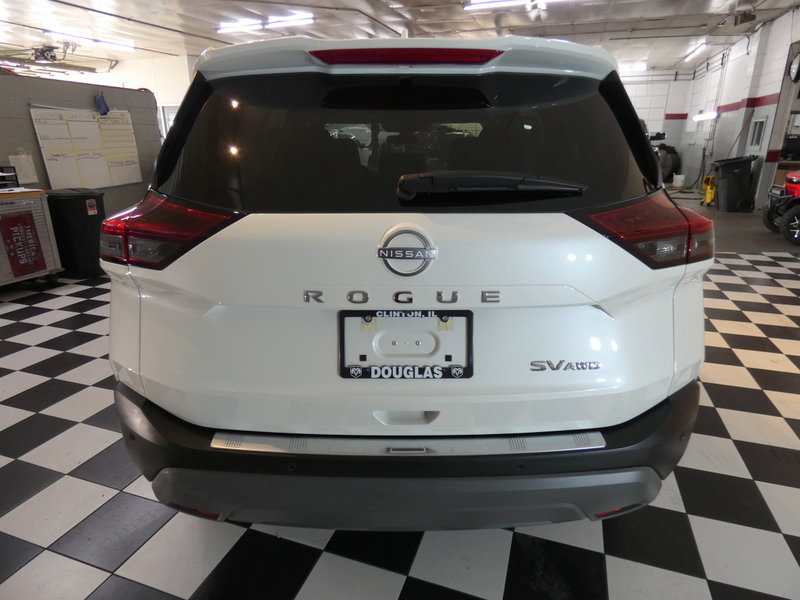Used 2023 Nissan Rogue SV AWD/4WD image 4
