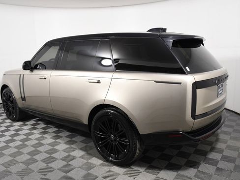 Used 2023 Land Rover Range Rover Long Wheelbase SE image 3