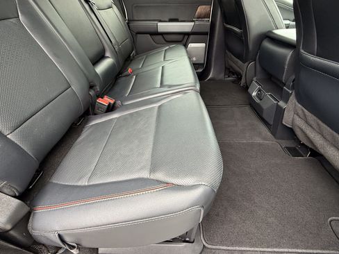 Used 2024 Ford F250 Lariat w/ Sport Appearance Package AWD/4WD image 15