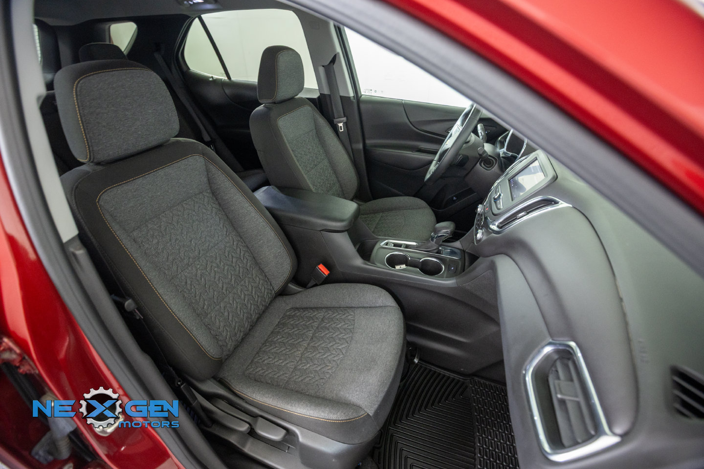 Used 2024 Chevrolet Equinox LT FWD image 41