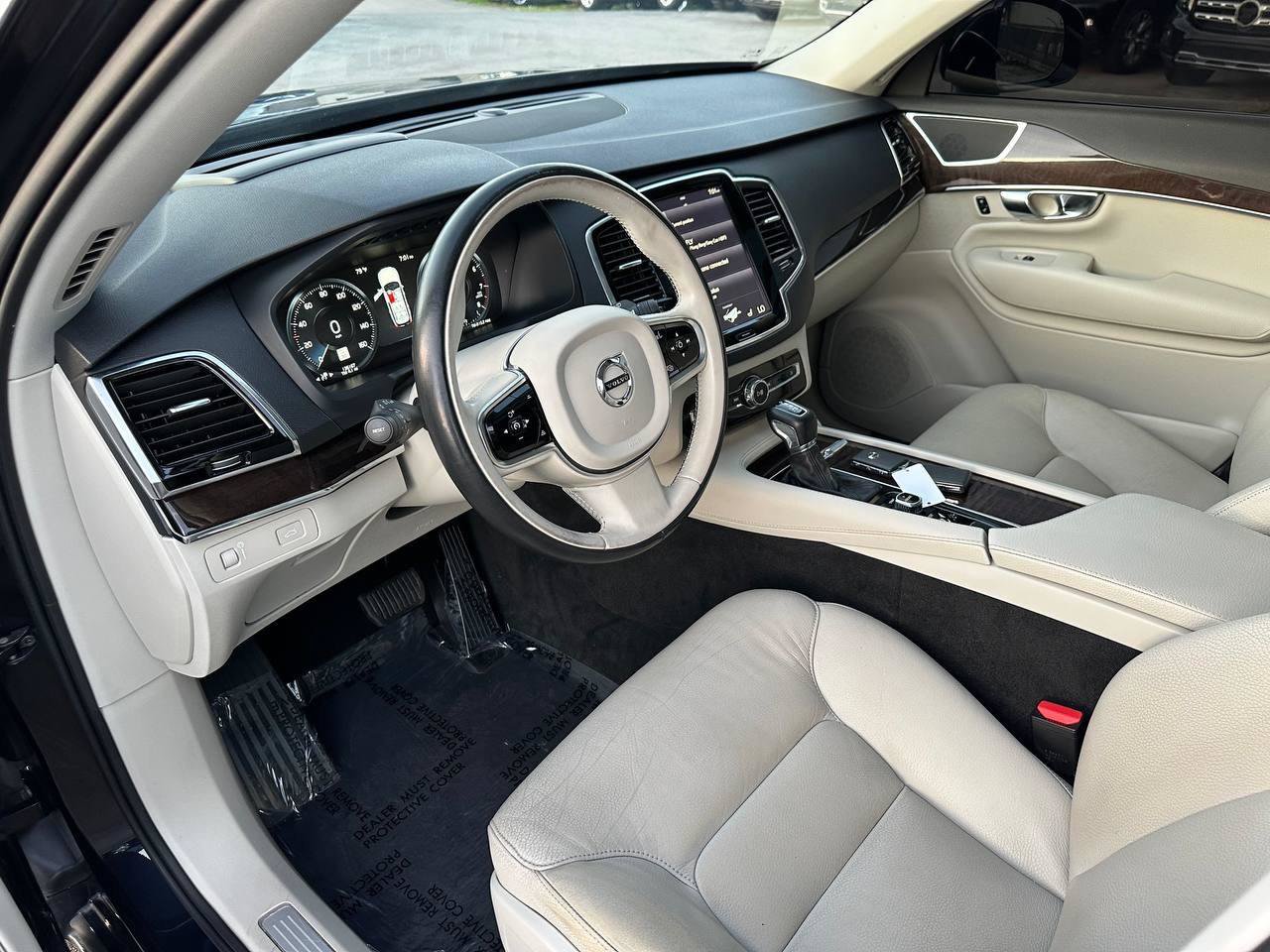 Used 2016 Volvo XC90 T6 Momentum w/ Protection Package Plus AWD/4WD image 17