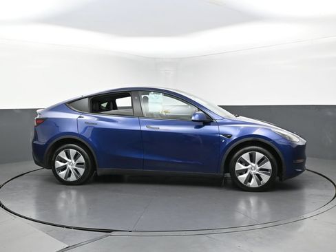 Used 2023 Tesla Model Y Long Range AWD/4WD image 38
