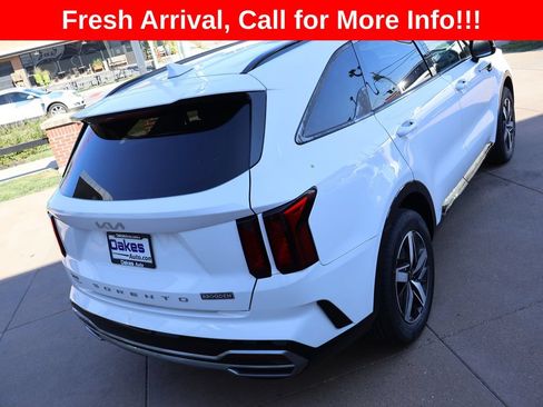 Used 2022 Kia Sorento S FWD image 6