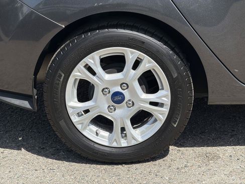Used 2016 Ford Fiesta SE FWD image 28