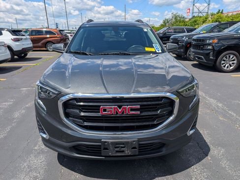 Used 2018 GMC Terrain SLE w/ Driver Convenience Package AWD/4WD image 2