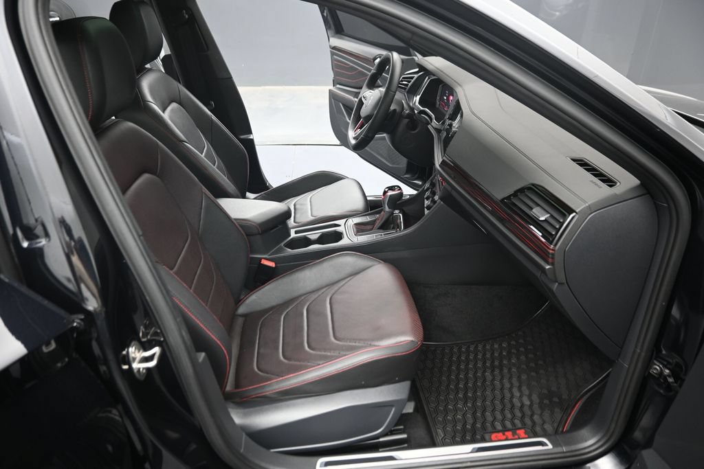 Used 2024 Volkswagen Jetta GLI Autobahn FWD image 31