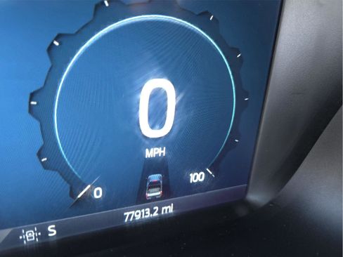 Used 2024 Ford F250 Lariat w/ Tremor Off-Road Package image 19