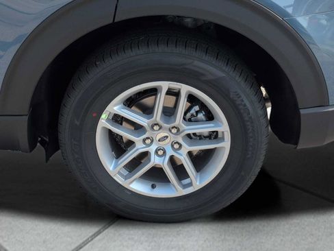 New 2026 Ford Explorer Active RWD image 17