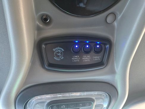 Used 2020 Mercedes-Benz Sprinter 2500 image 13