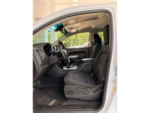 Used 2022 Chevrolet Colorado LT w/ LT Convenience Package AWD/4WD image 13