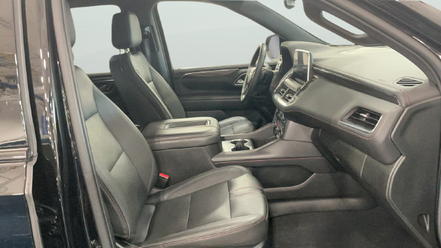 Used 2022 Chevrolet Tahoe RST w/ Luxury Package AWD/4WD image 11