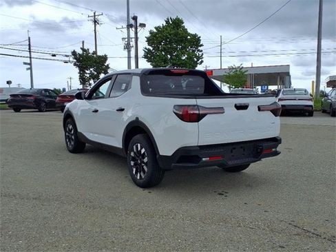 New 2025 Hyundai Santa Cruz SE image 4