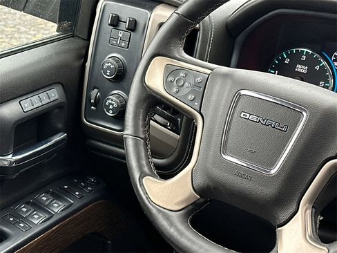 Used 2018 GMC Sierra 1500 Denali w/ Denali Ultimate Package image 21