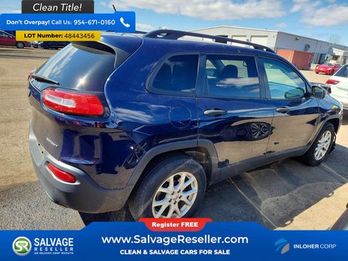 Used 2016 Jeep Cherokee Sport image 4
